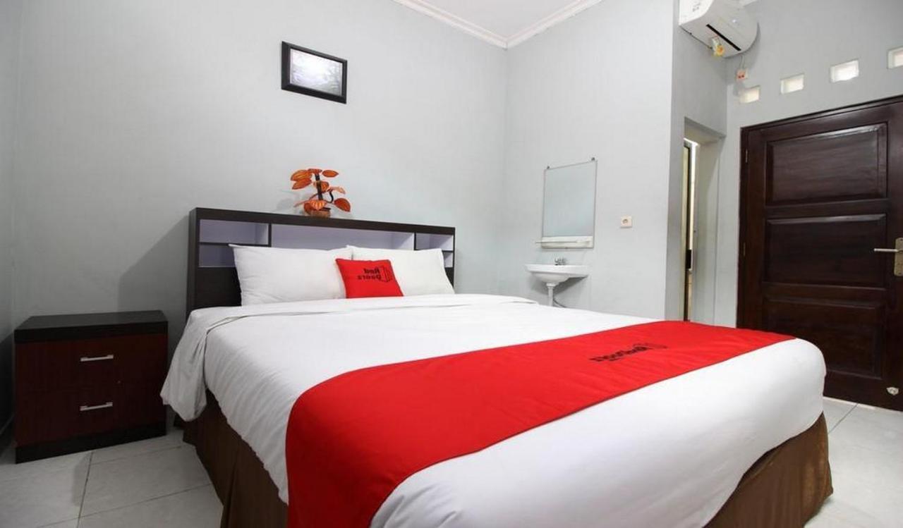 Reddoorz Plus @ Hotel Star 88 Tugu Kültér fotó