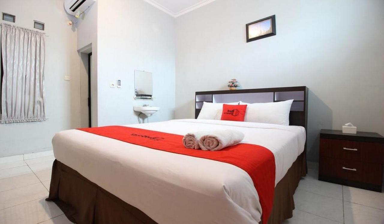Reddoorz Plus @ Hotel Star 88 Tugu Kültér fotó