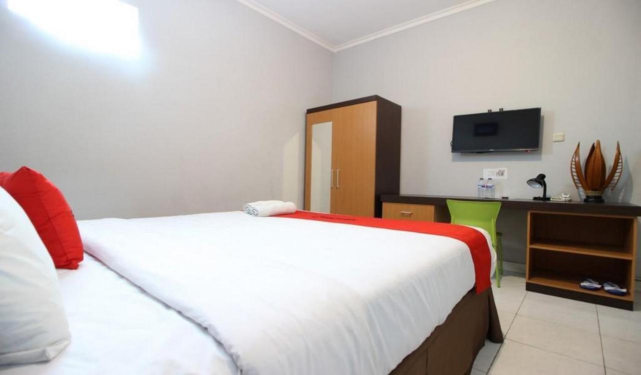 Reddoorz Plus @ Hotel Star 88 Tugu Kültér fotó