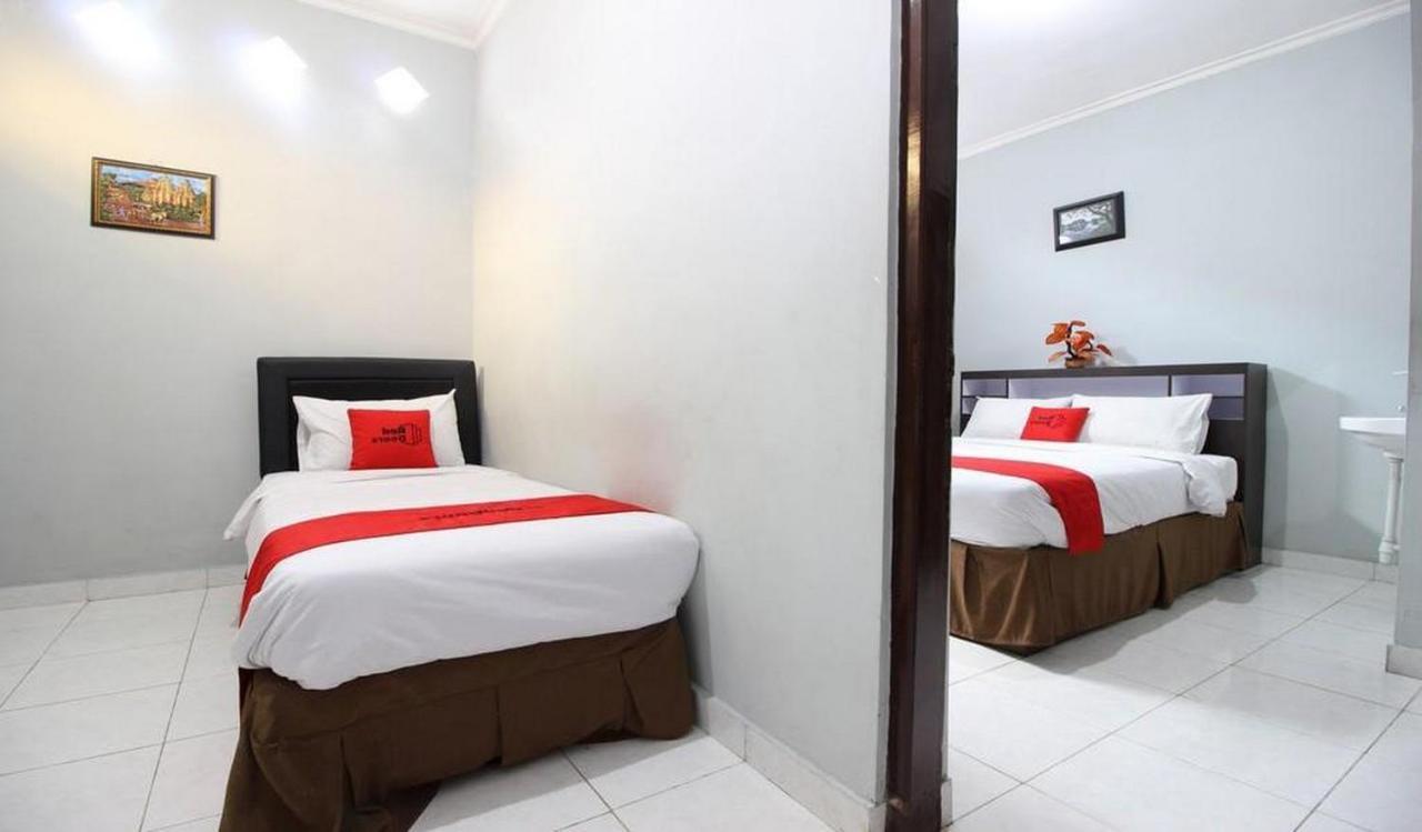 Reddoorz Plus @ Hotel Star 88 Tugu Kültér fotó