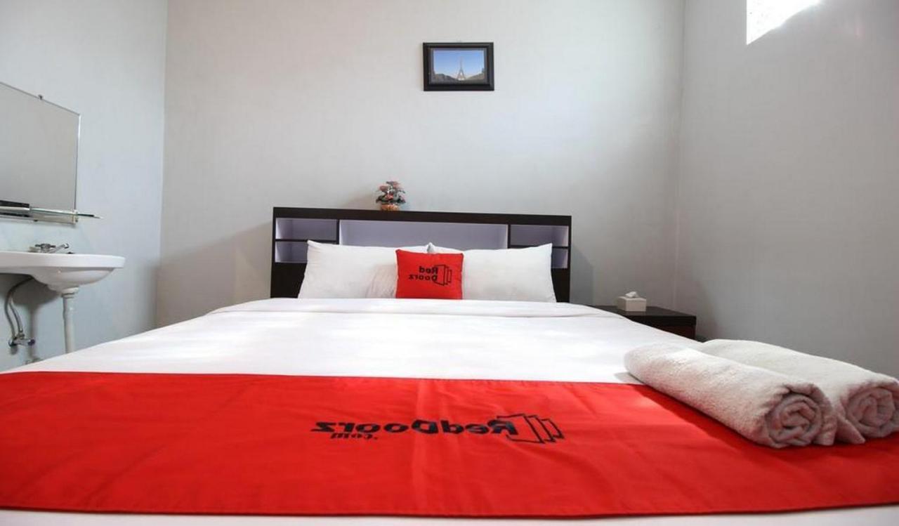 Reddoorz Plus @ Hotel Star 88 Tugu Kültér fotó